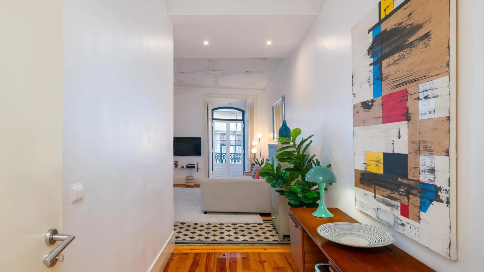 Beautiful Apartment In Bairro Alto - Quite Lisbon 0*,