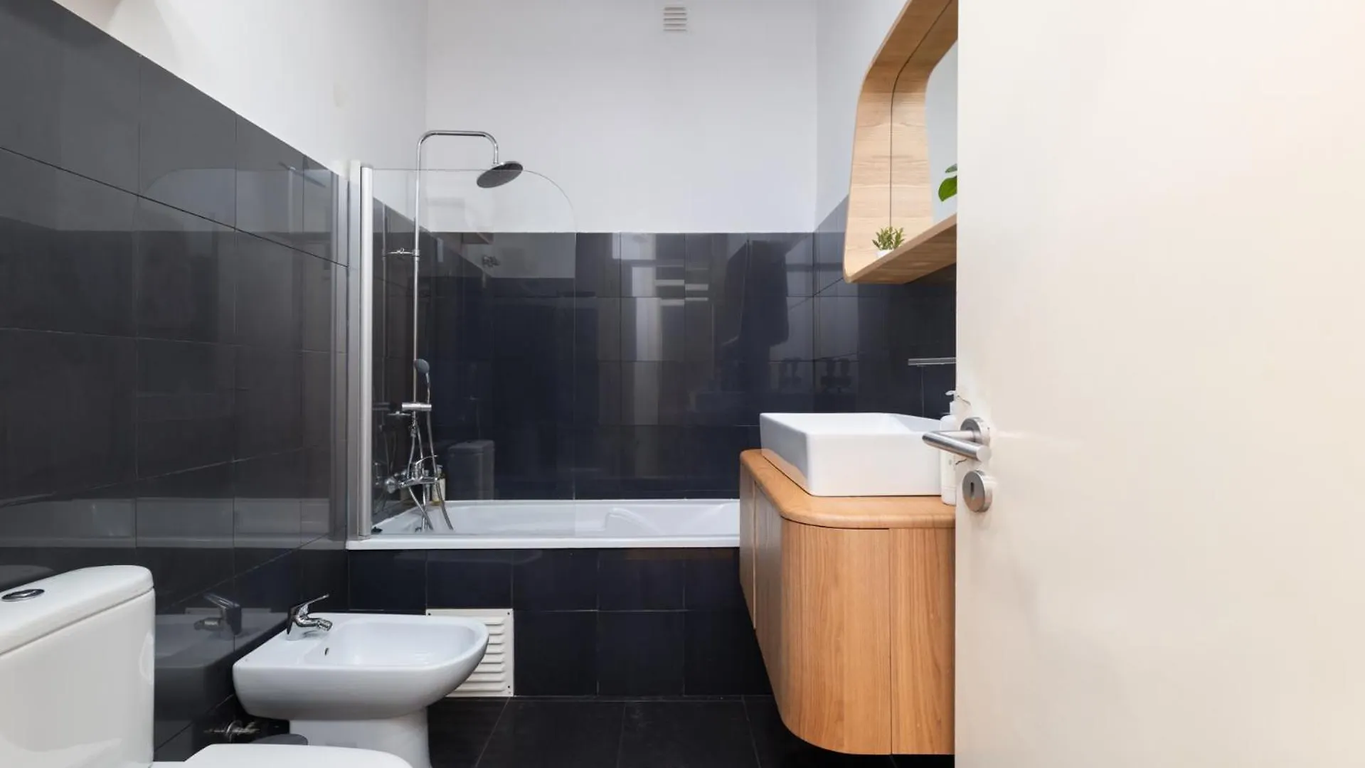 Beautiful Apartment In Bairro Alto - Quite Lisbon